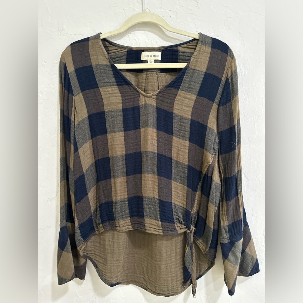 Cloth & Stone knit blouse